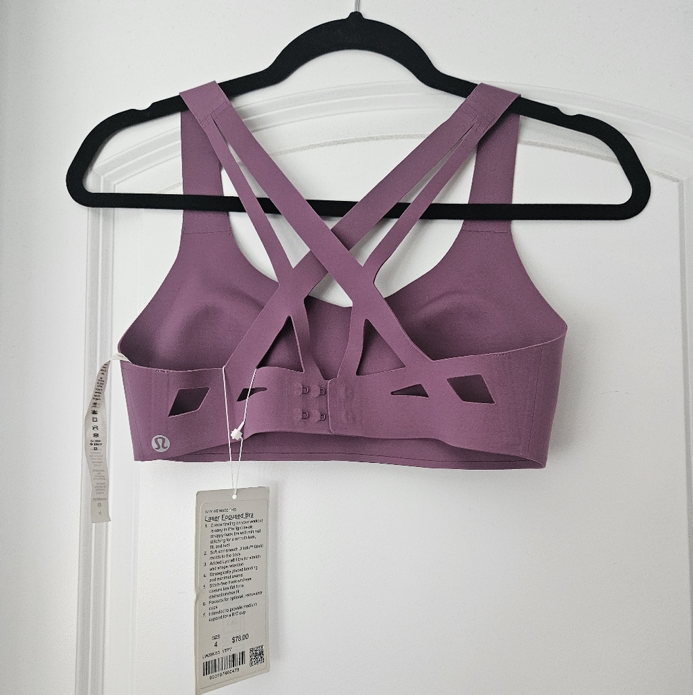 Lululemon Sports bra NWT Size 4 -B/C cup Retail $78 - Picture 2 of 5